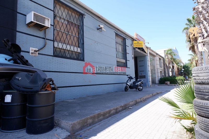 Foto ea5957c8-c2c2-4173-9641-2499bff5e9e3. Local comercial a Avenida de Abril-9 de Octubre Sagunt