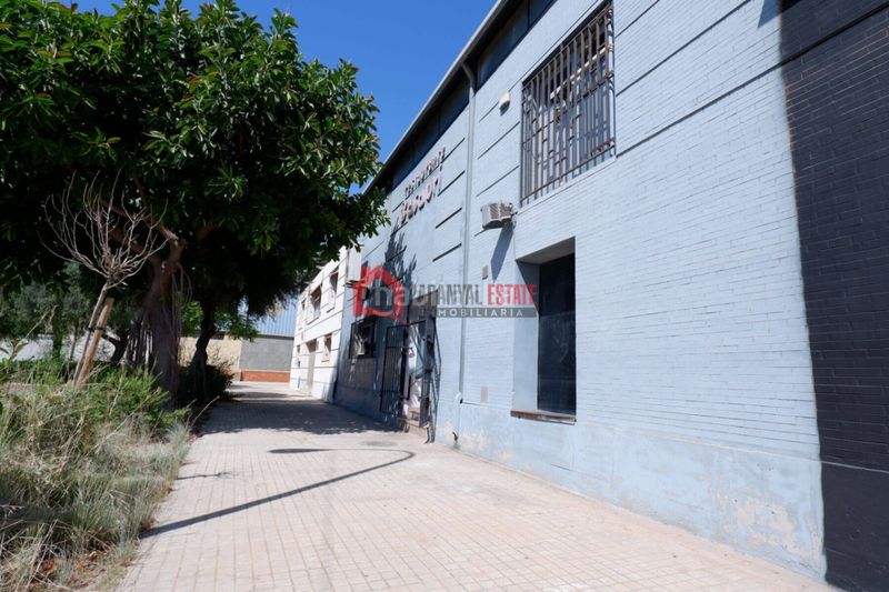 Foto fbac0d36-c702-433c-a65d-37dabf0d3d6a. Local comercial a Avenida de Abril-9 de Octubre Sagunt