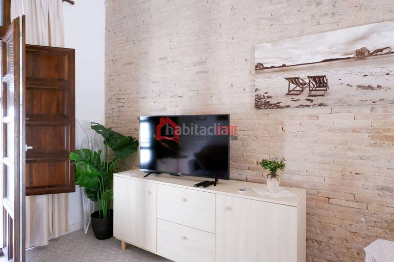 Foto d4f9d0f5-4fd8-4ba1-9be1-cc03a71172de. Rent duplex in El Cabanyal-El Canyamelar Valencia