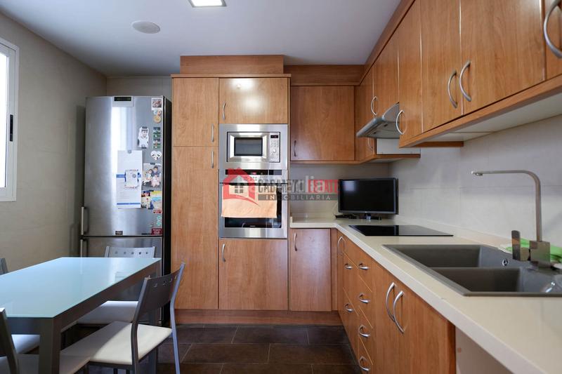 Foto 960cd351-6f8f-451c-a6ee-a9fdf39d7683. Apartament amb aparcament a Casco Urbano Náquera