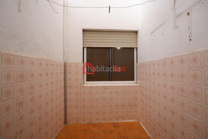 Foto 4155767e-36cc-4bef-b1b4-22dab1b6fc76. Casa adosada en Avenida de Abril-9 de Octubre Sagunt