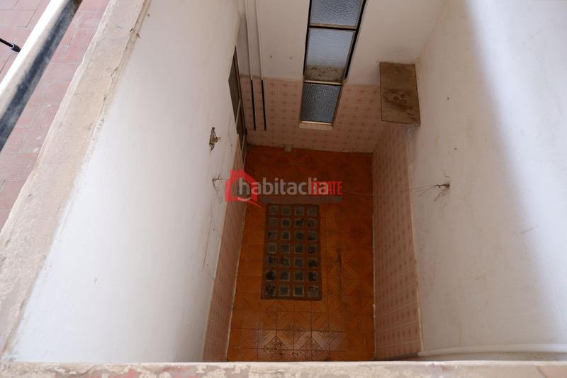 Foto e3f6d0cc-c313-42d5-85eb-28e49710df3e. Casa adosada en Avenida de Abril-9 de Octubre Sagunt