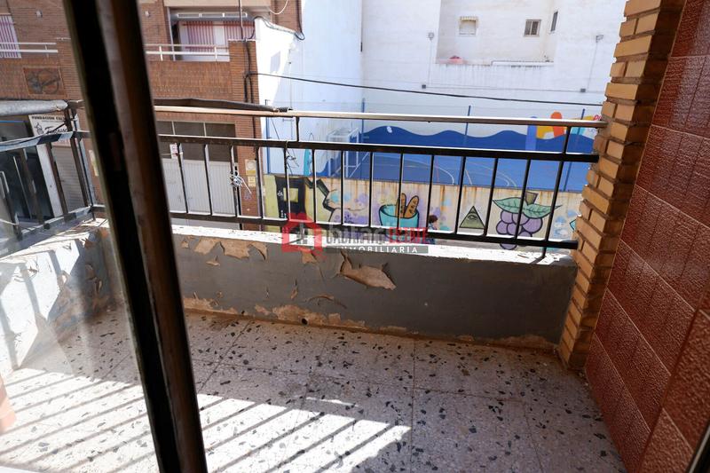 Foto 041e6ba1-a7f5-415a-af3d-e7204599ca22. Casa adossada a Avenida de Abril-9 de Octubre Sagunt