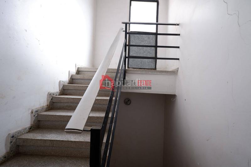 Foto 3b44aecf-7f95-46c9-8c15-829a79712032. Semi detached house in Avenida de Abril-9 de Octubre Sagunt