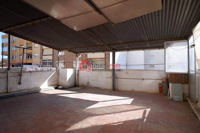 Foto 42d9e3c7-e8fa-43db-9dd8-d246e1788f8d. Semi detached house in Avenida de Abril-9 de Octubre Sagunt