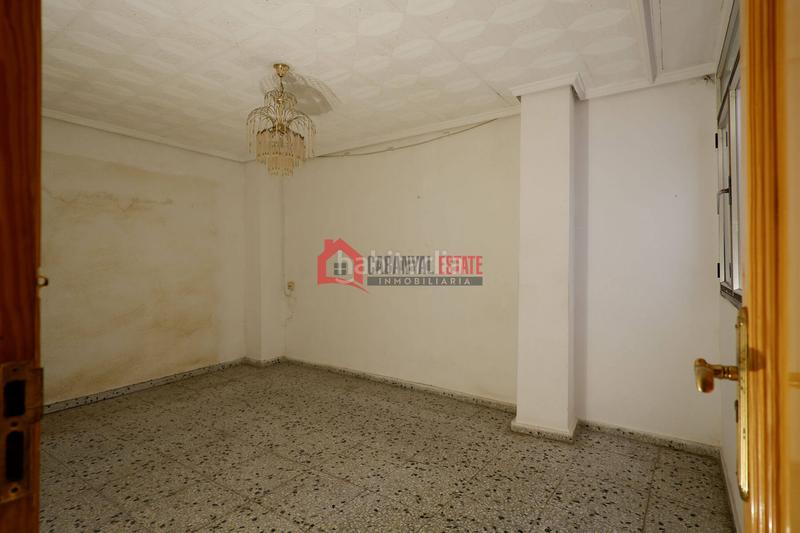 Foto 5ae180e7-5d70-4dfa-862b-25ed5f80fae7. Semi detached house in Avenida de Abril-9 de Octubre Sagunt