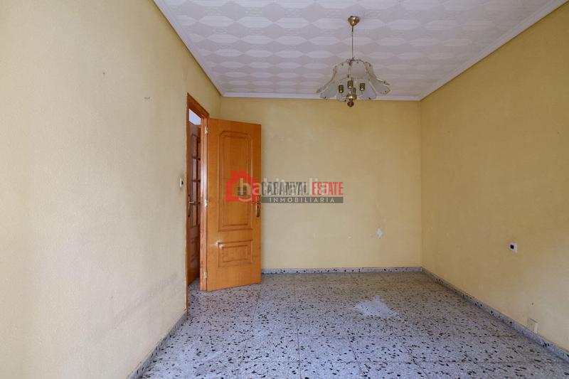 Foto c5231d5f-3094-4248-9022-0652ded0c248. Semi detached house in Avenida de Abril-9 de Octubre Sagunt