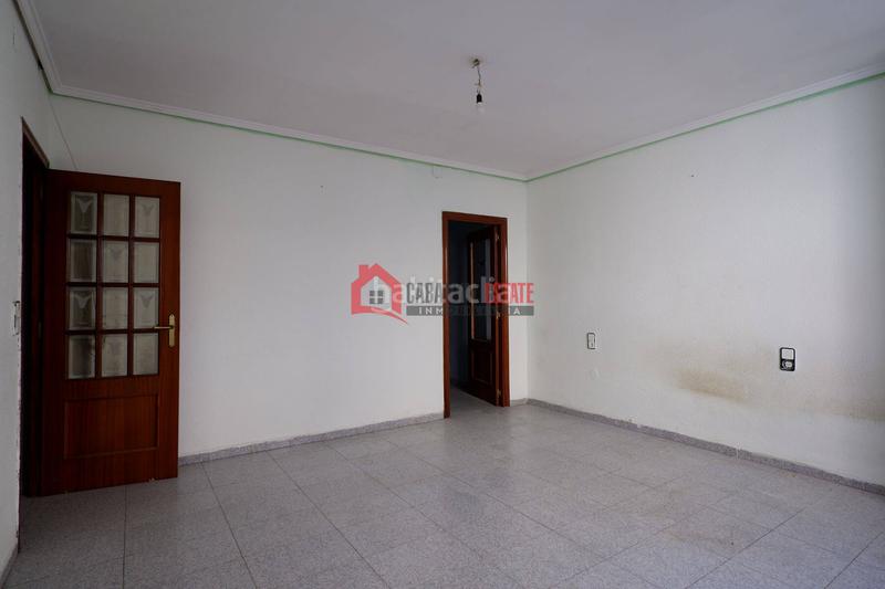 Foto 8b2ba5ad-3bad-48a0-89ee-af7dafbbc12a. Duplex dans Avenida de Abril-9 de Octubre Sagunt