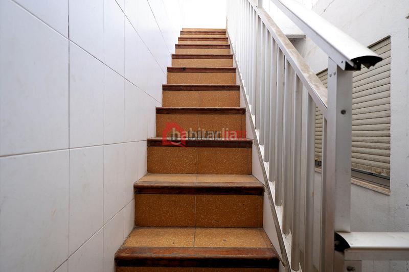 Foto 1e8d639e-7f6e-4420-b445-8cf6334a276d. Zweistöckige wohnung in Avenida de Abril-9 de Octubre Sagunt