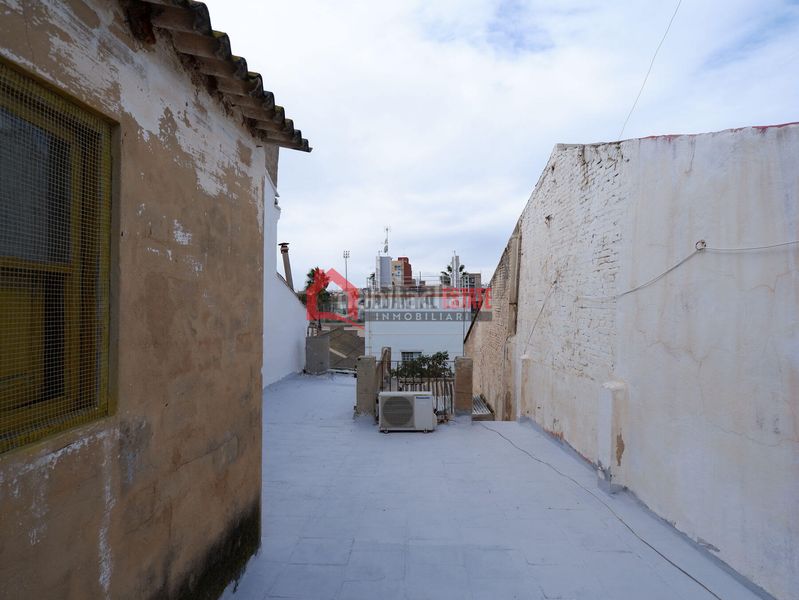 Foto 168230b3-fd79-458e-9fc1-5052f1d02f97. Casa adossada a El Cabanyal-El Canyamelar Valencia