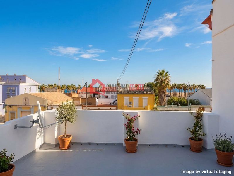 Foto 4f41cd35-a90a-4b00-b9c3-70e27e76b521. Casa adossada a El Cabanyal-El Canyamelar Valencia
