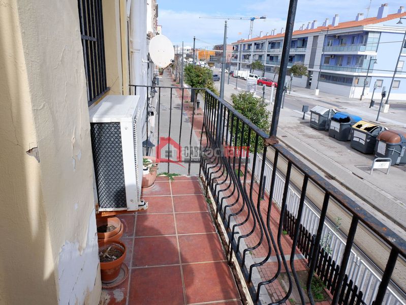 Foto c40667bf-5f38-477d-85f8-d8b1eb1025f0. Casa adossada a El Cabanyal-El Canyamelar Valencia
