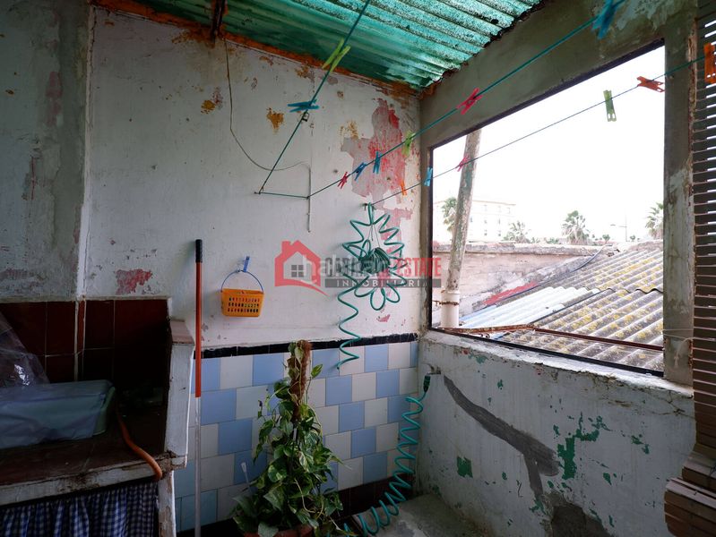 Foto ebf2927a-d819-42e8-8d96-be43d4af4087. Casa adossada a El Cabanyal-El Canyamelar Valencia