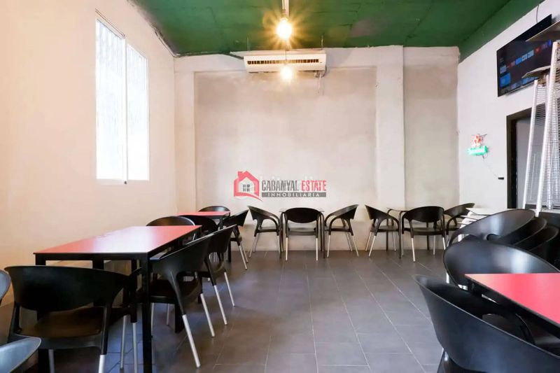 Foto d69af2de-a18b-41c9-9fc5-6ef24c78e835. Local comercial a Ciutat Jardí Valencia