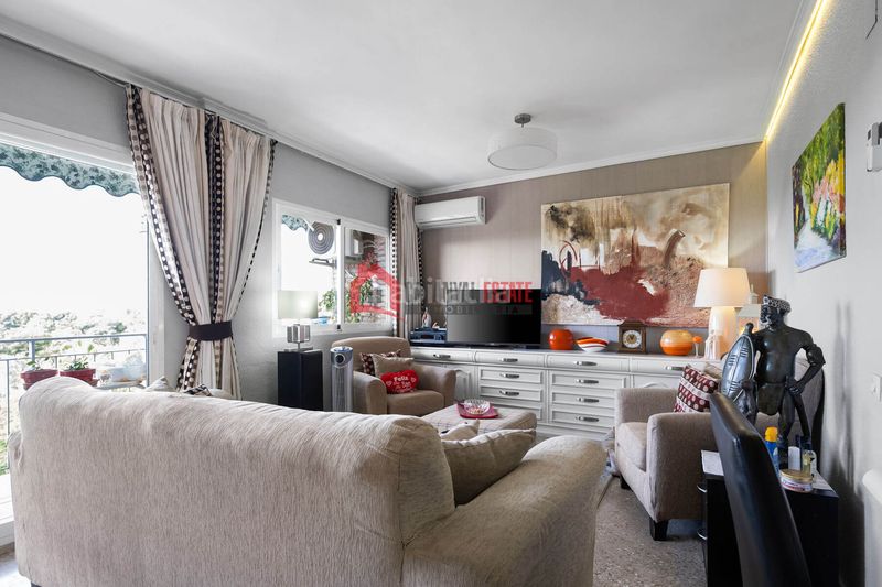Foto 0c12d0d8-e231-4fa7-be27-ae21899e4f4c. Apartament amb aparcament a Barrio de Patraix Valencia