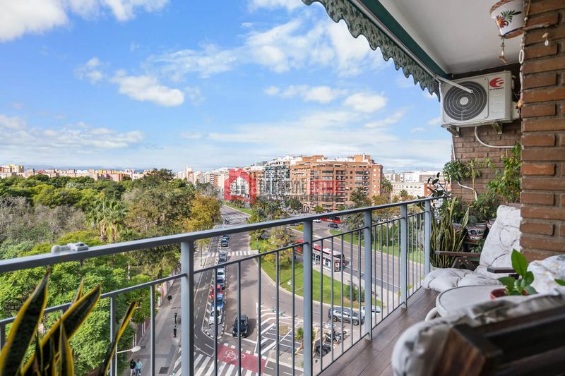 Foto 4e8ad2b1-0541-4d7e-bb6a-5d5e467e638f. Apartament amb aparcament a Barrio de Patraix Valencia