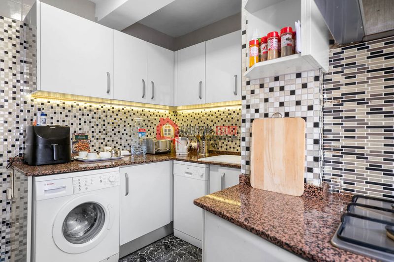 Foto 96c37da9-7f23-4ab2-a0f6-f493215bde47. Apartament amb aparcament a Barrio de Patraix Valencia