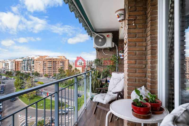 Foto 63be40e9-b4d0-4f8e-bfaa-6be1abae3400. Apartamento en Barrio de Patraix Valencia