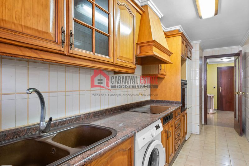 Foto 305e4f4e-d5fc-434c-8d66-4d10f481ba89. Apartamento en Mestalla Valencia
