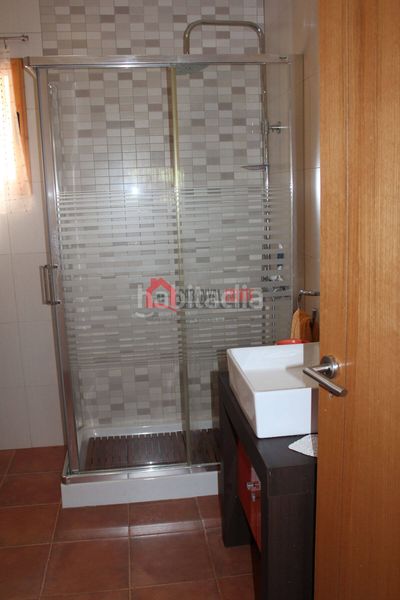 Foto 2c028ed1-4487-450a-9175-2876a3f9e378. Xalet amb aparcament a Fuencaliente
