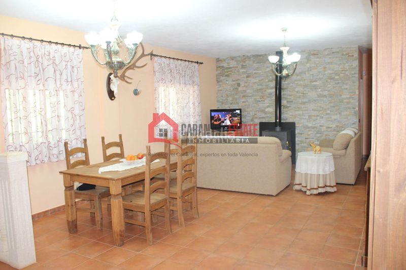 Foto acd30836-14d3-41a8-bf23-3bb02338b7ce. Xalet amb aparcament a Fuencaliente