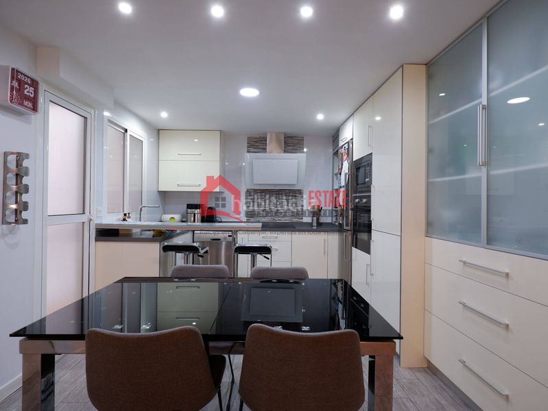 Foto 32d965cc-472d-42d2-879e-b81fb4f98179. Apartamento en El Cabanyal-El Canyamelar Valencia