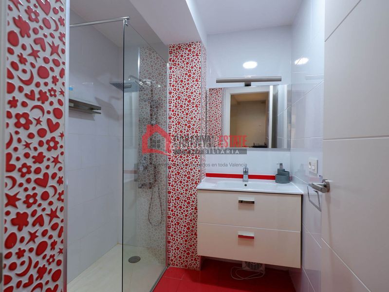 Foto 6ff57cf5-fae9-4887-817d-bf2d6b54cc92. Apartamento en El Cabanyal-El Canyamelar Valencia