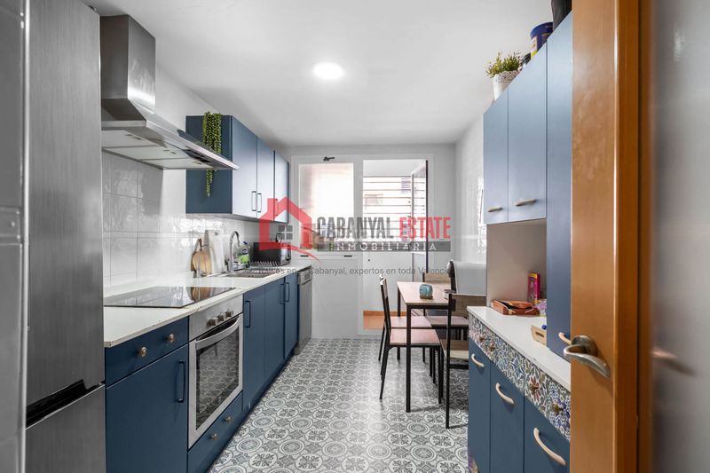 Foto 387d152f-e739-442b-9381-e8072f9949bb. Flat with heating parking pool in Riba - roja de Túria