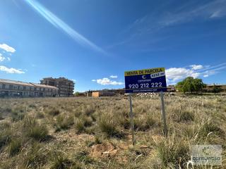 Terrain résidentiel à Avenida españa de 18. Venta de parcela en las hervencias