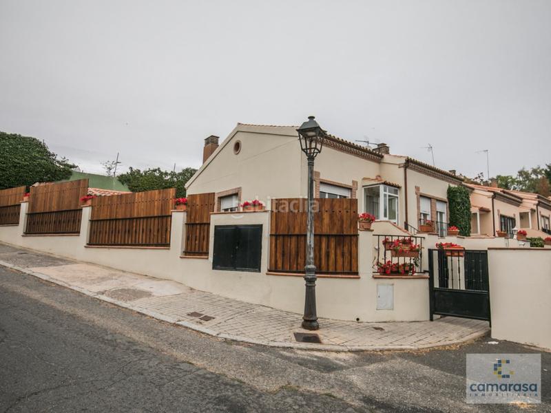 Foto 02c015cc-ed0b-465a-8f37-6addb506adbd. Chalet dans bajada losa 14 dans Cuatro Postes Ávila