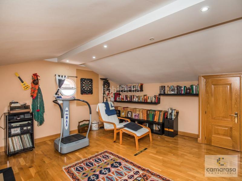 Foto b9b92d17-e956-4ce3-9677-76aa2d75e9f7. Chalet dans bajada losa 14 dans Cuatro Postes Ávila