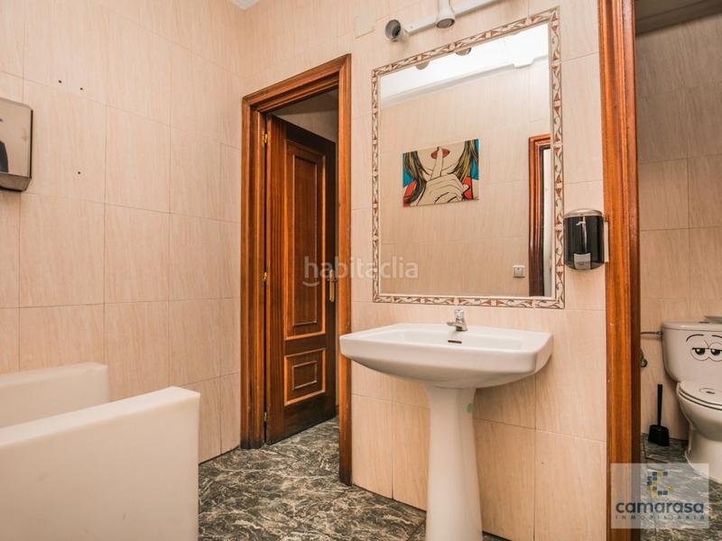 Foto 21c1a2a0-aa55-477e-81a9-be9d50f4134e. Local comercial a avenida portugal 47 a Centro Ávila