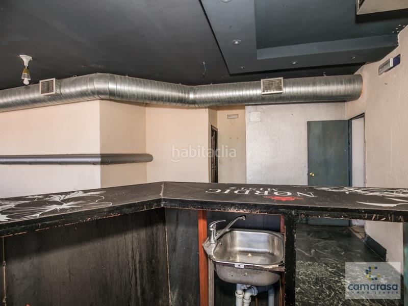 Foto 428d189b-a796-4ef3-a78c-98ad900cf8c0. Local comercial a avenida portugal 47 a Centro Ávila