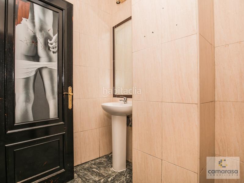 Foto 5ef6fbe9-1d67-4c5d-aebd-4e91ee8e3a9c. Local comercial a avenida portugal 47 a Centro Ávila