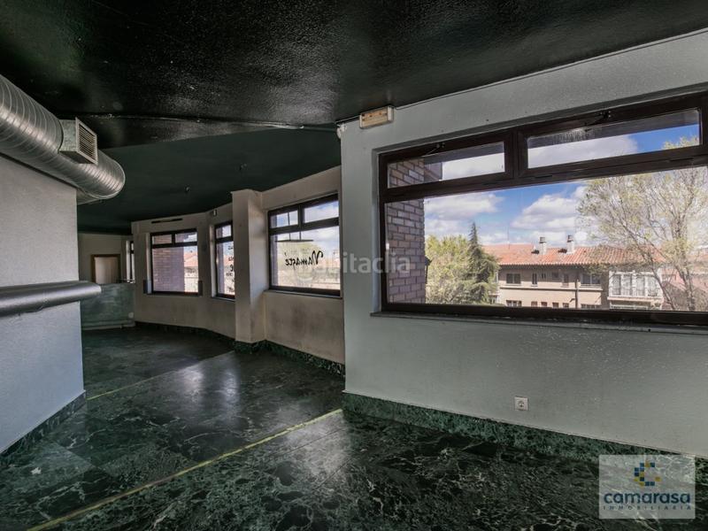 Foto ecf88505-ef35-4ad0-b781-3b28f051e117. Local comercial a avenida portugal 47 a Centro Ávila