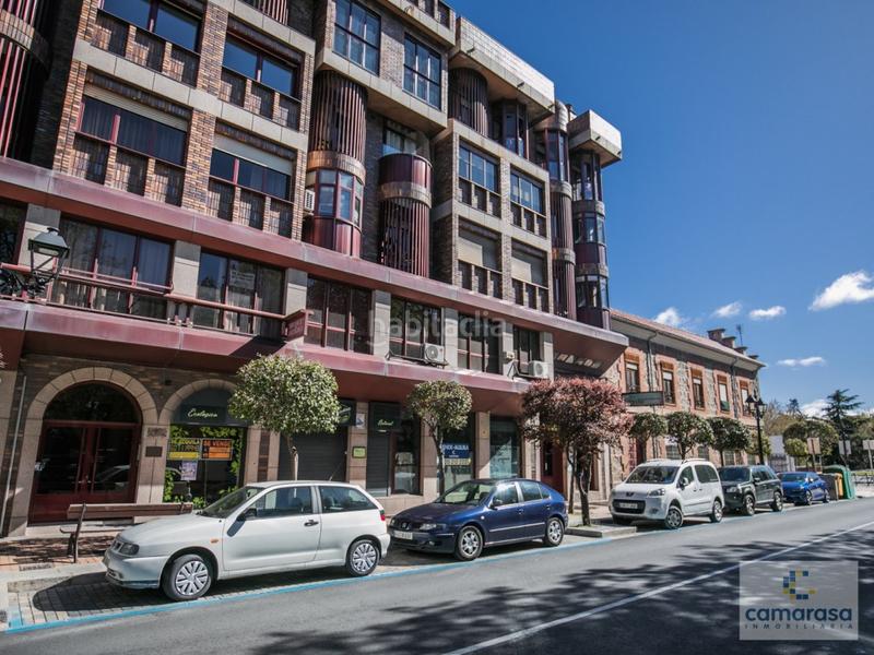 Foto f73e962d-845d-405c-a9db-cd7185a9e9dd. Local comercial a avenida portugal 47 a Centro Ávila