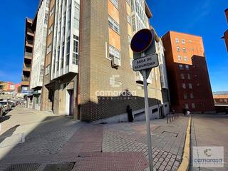 Local Comercial en Paseo San Roque 38