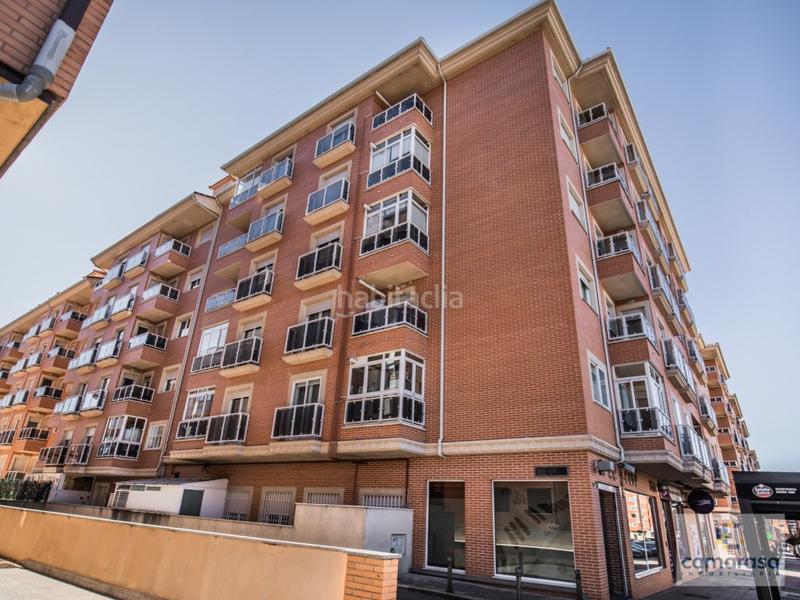 Foto 8e8b50a3-6f73-472c-91a0-9c011ef7b4c6. Miete etagenwohnung in calle agustín rodríguez sahagún 36 in Ávila