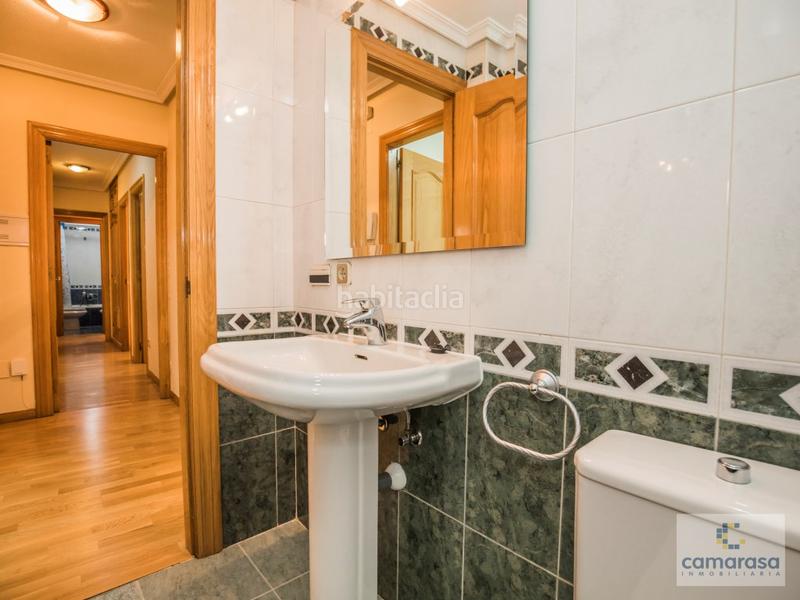 Foto 55227b2f-dcd8-477d-8bd6-d4a39f563335. Rent flat in calle de san juan de la cruz 10 in Centro Ávila