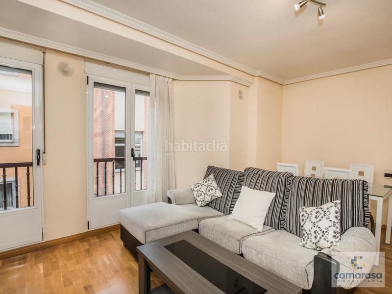 Foto f3eac2e5-1284-4c27-8668-264aed7c062e. Rent flat in calle de san juan de la cruz 10 in Centro Ávila