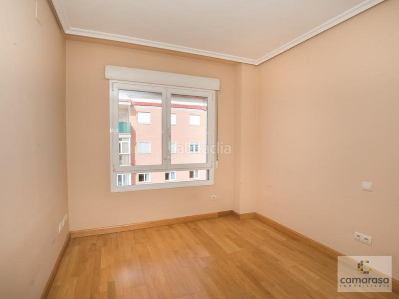 Foto b37a59e0-3e47-4f87-9876-0dee6be5d650. Appartement dans calle campo azalvaro 6 dans Hervencias Altas - El Pinar Ávila