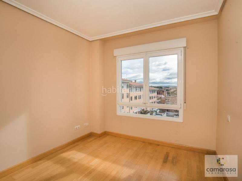 Foto e142e900-9684-4e13-9e1b-dd176f223700. Appartement dans calle campo azalvaro 6 dans Hervencias Altas - El Pinar Ávila