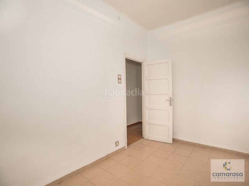 Foto 290436b9-5ca2-4c0d-9fe5-0f35074f9a41. Piso en calle calderon de la barca 5 venta de vivienda en c calderón de la barca, 5. en Ávila