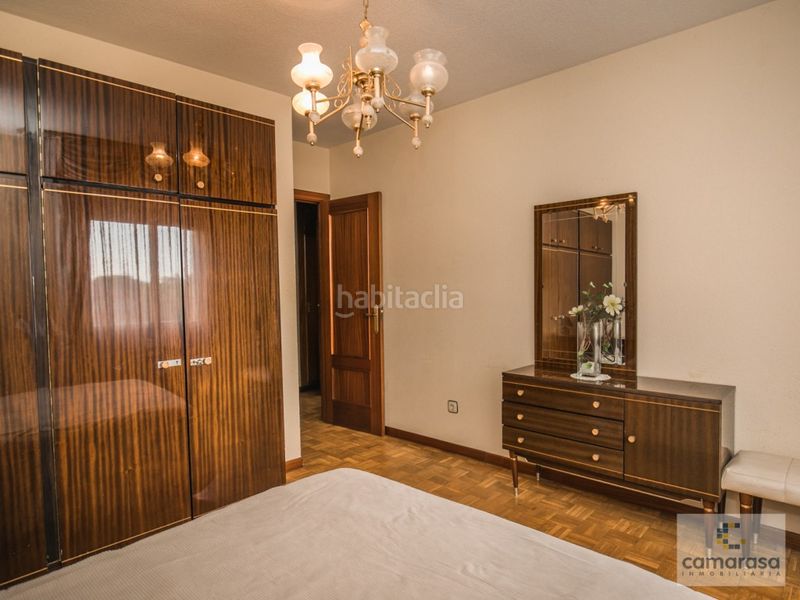 Foto e579b2a3-41a0-49df-b35f-d257e330c56e. Pis amb calefacció aparcament a Sur Ávila