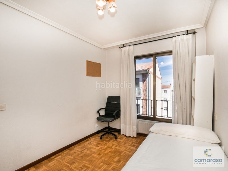 Foto 1b5871d7-5317-47dd-a585-63fd670286cb. Rent flat with heating parking in Centro Ávila