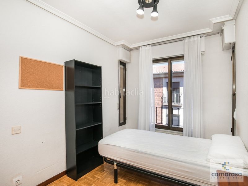 Foto be38888c-1c13-484d-b5e6-5dd019c9b3ff. Rent flat with heating parking in Centro Ávila