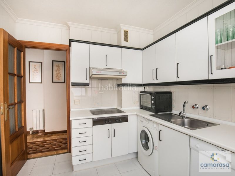 Foto c0e6b68e-48a2-423e-a715-4ffb6e8ba8f1. Rent flat with heating parking in Centro Ávila