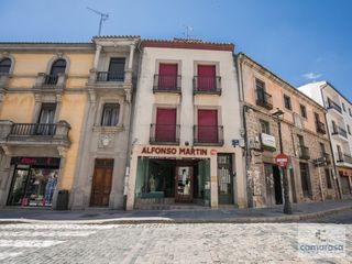 Local Comercial en Calle Isaac Peral 2