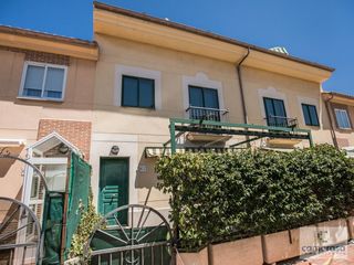 Semi detached house  Calle rio chico 8. Vivienda unifamiliar adosada en residencial prado sanjuaniego