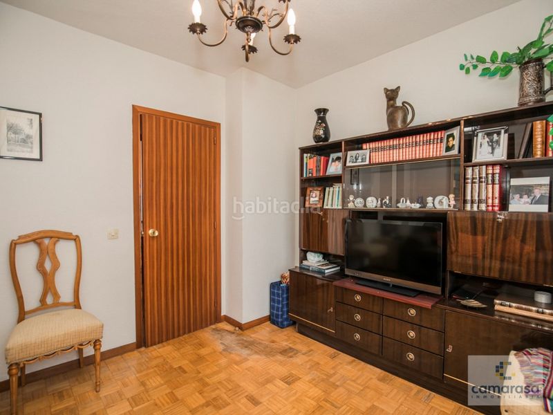 Foto 156e2e2c-06a0-4979-b95c-e9b5bbc4c348. Piso en calle agustin rodriguez sahagun 12 venta de vivienda de 3 dormitorios en c agustín rodríguez sahagún en Ávila